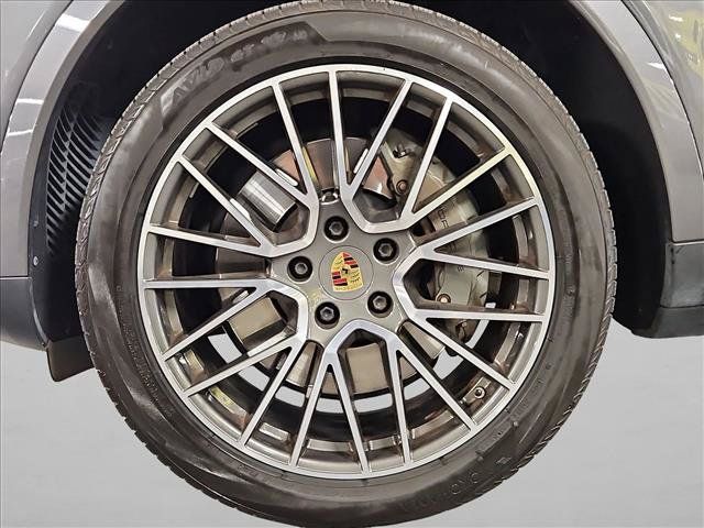Used 2020 Porsche Cayenne S AWD/4WD image 25