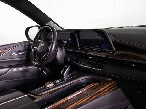 Used 2023 Cadillac Escalade ESV Premium Luxury w/ Performance Package AWD/4WD image 40