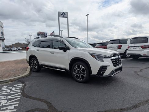 Certified 2024 Subaru Ascent Touring w/ Popular Package #2 image 3