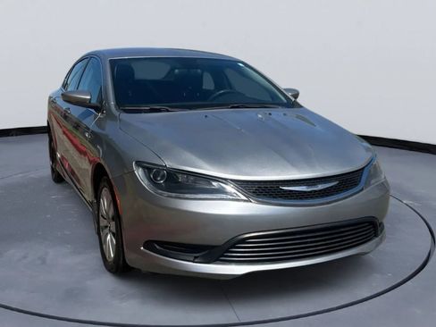Used 2015 Chrysler 200 LX image 3