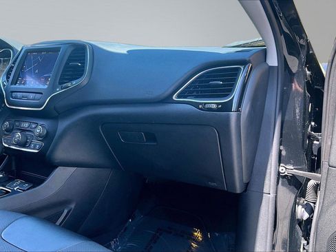 Certified 2023 Jeep Cherokee Altitude Lux AWD/4WD image 18