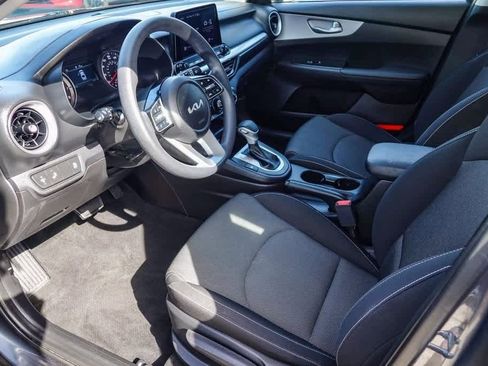 Certified 2023 Kia Forte LXS w/ LXS Technology Package image 16