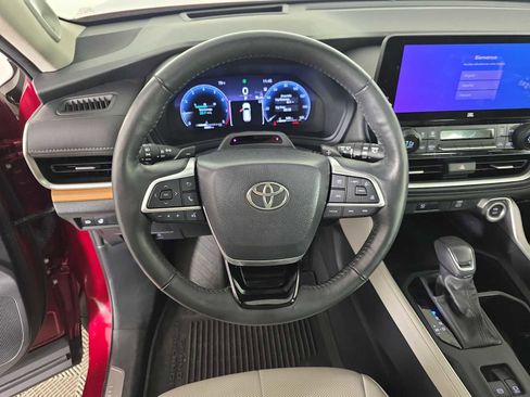 Used 2024 Toyota Grand Highlander Platinum image 13