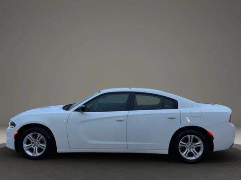 Used 2023 Dodge Charger SXT RWD image 4