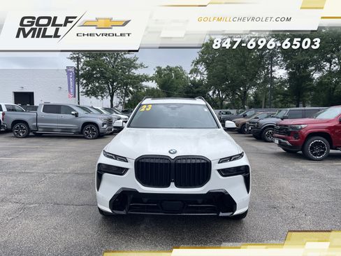 Used 2023 BMW X7 xDrive40i w/ M Sport Package AWD/4WD image 3