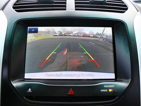 Used 2015 Ford Explorer XLT w/ Equipment Group 201A image 14