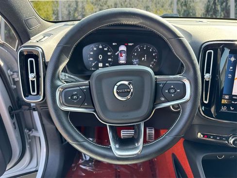 Used 2021 Volvo XC40 T5 R-Design AWD/4WD image 18