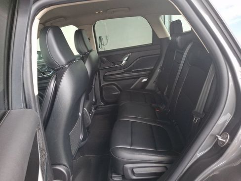 Certified 2024 Lincoln Corsair AWD image 10