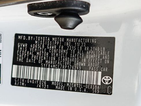 Used 2024 Toyota Corolla Sedan w/ SE Convenience Package image 28