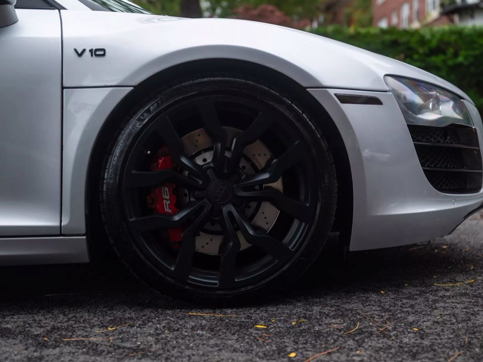 Used 2012 Audi R8 V10 AWD/4WD image 7