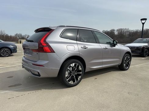 New 2026 Volvo XC60 B5 Plus w/ Protection Package Premier AWD/4WD image 8