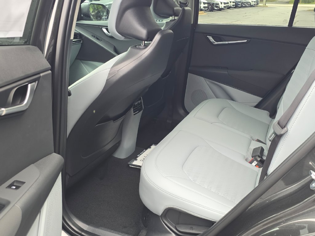 New 2027 Kia Niro EX FWD image 10