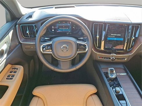 Used 2024 Volvo XC60 T8 Ultimate w/ Protection Package Premier image 11