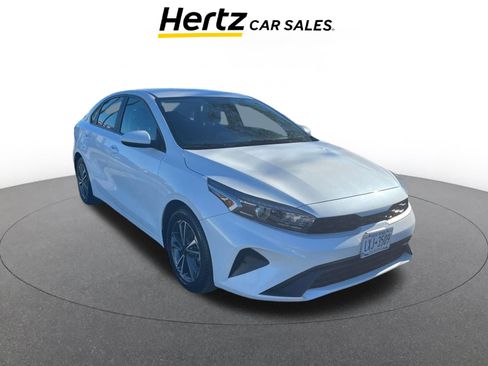 Used 2023 Kia Forte LXS image 1