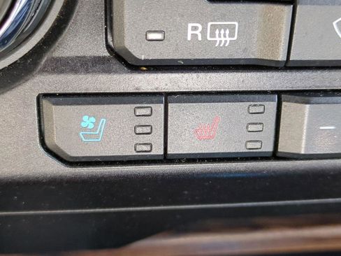Used 2019 Ford F150 Lariat RWD image 18