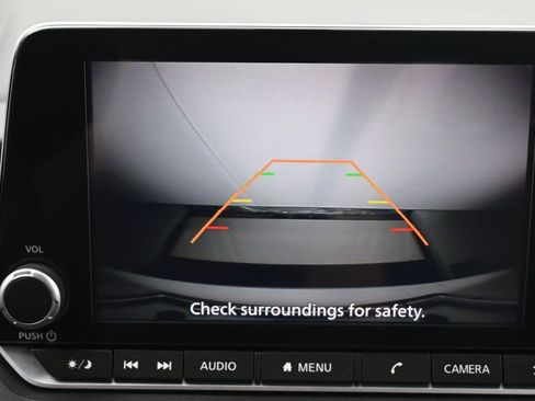 Used 2025 Nissan Rogue SV AWD/4WD image 16
