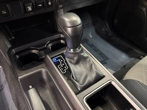 Certified 2023 Toyota Tacoma TRD Off-Road AWD/4WD image 16