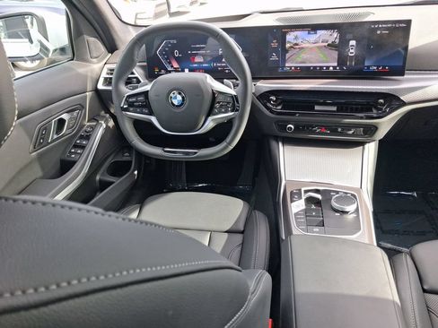 Used 2026 BMW 330i xDrive Sedan AWD/4WD image 17