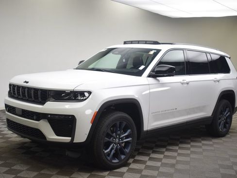 New 2026 Jeep Grand Cherokee L Limited AWD/4WD image 16