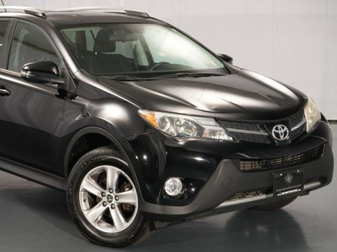 Used 2015 Toyota RAV4 XLE AWD/4WD image 8