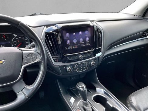 Used 2020 Chevrolet Traverse Premier FWD image 8