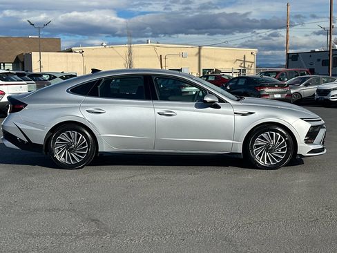 New 2026 Hyundai Sonata SEL FWD image 3