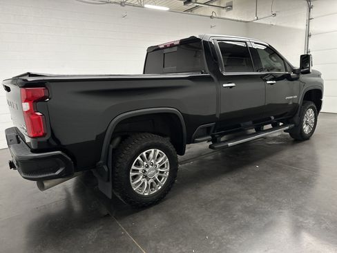 Used 2020 Chevrolet Silverado 2500 High Country image 12