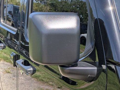 New 2026 Jeep Gladiator Sport AWD/4WD image 11