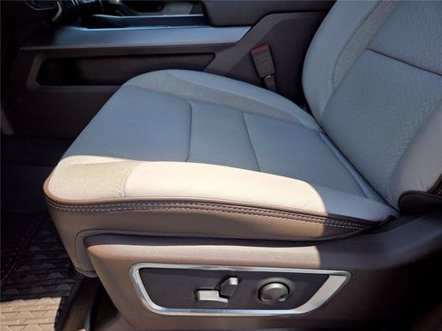 New 2026 RAM 1500 Laramie w/ Laramie Southwest Edition AWD/4WD image 18