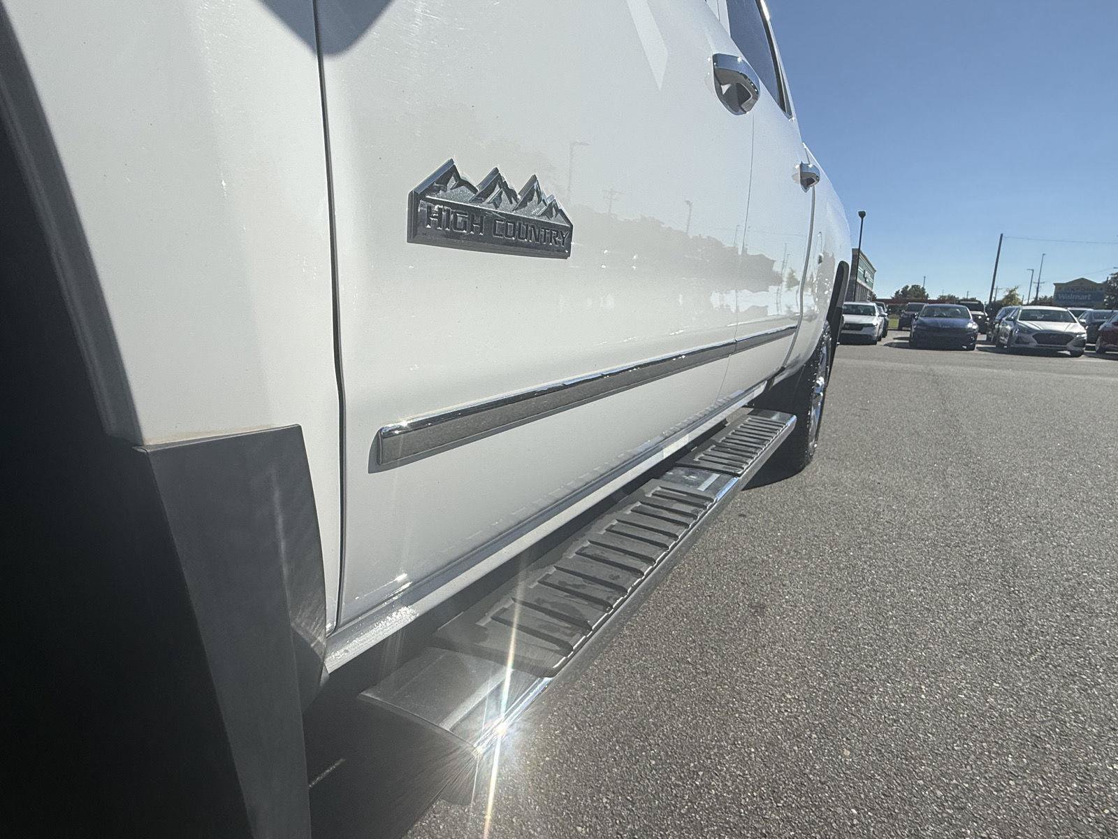 Used 2017 Chevrolet Silverado 2500 High Country w/ Duramax Plus Package AWD/4WD image 30