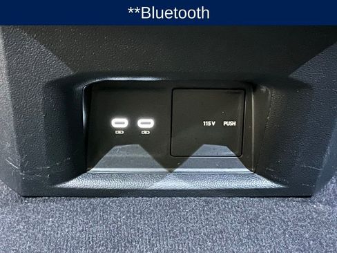 Used 2022 Volkswagen Atlas Cross Sport SEL R-Line image 23