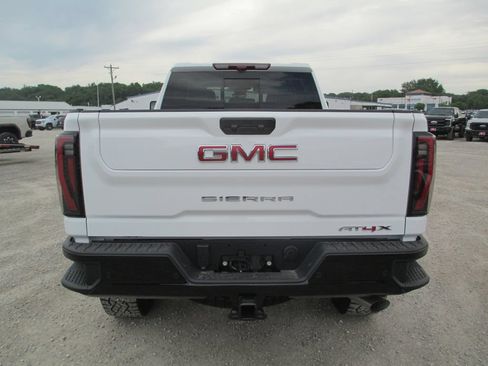 New 2026 GMC Sierra 2500 AT4X AWD/4WD image 5