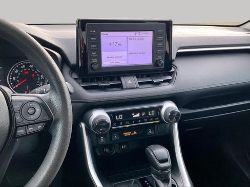 Used 2019 Toyota RAV4 XLE w/ Convenience Package FWD image 7