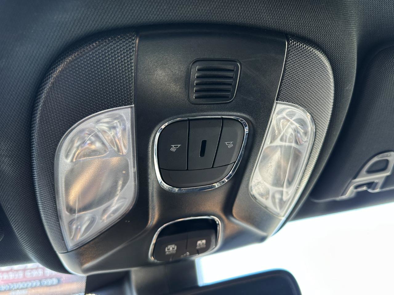 Used 2023 Jeep Compass Limited w/ Sun and Sound Group AWD/4WD image 58