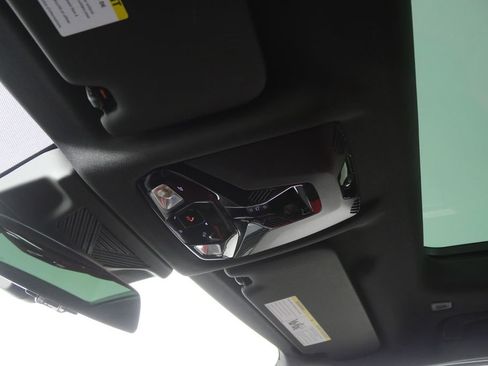 Certified 2025 BMW X2 xDrive28i image 22