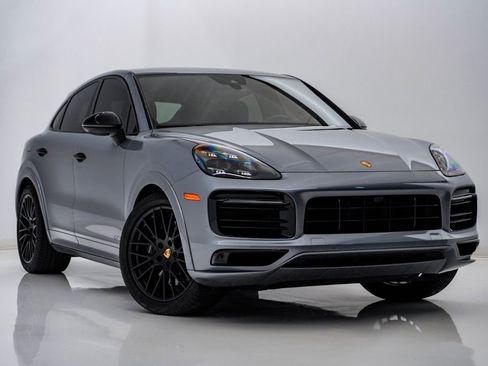 Certified 2023 Porsche Cayenne GTS AWD/4WD image 8