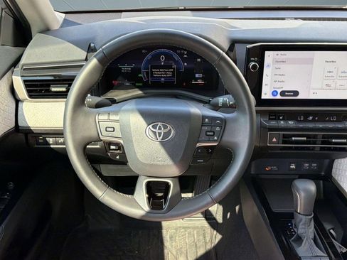 Used 2026 Toyota Camry XLE FWD image 26