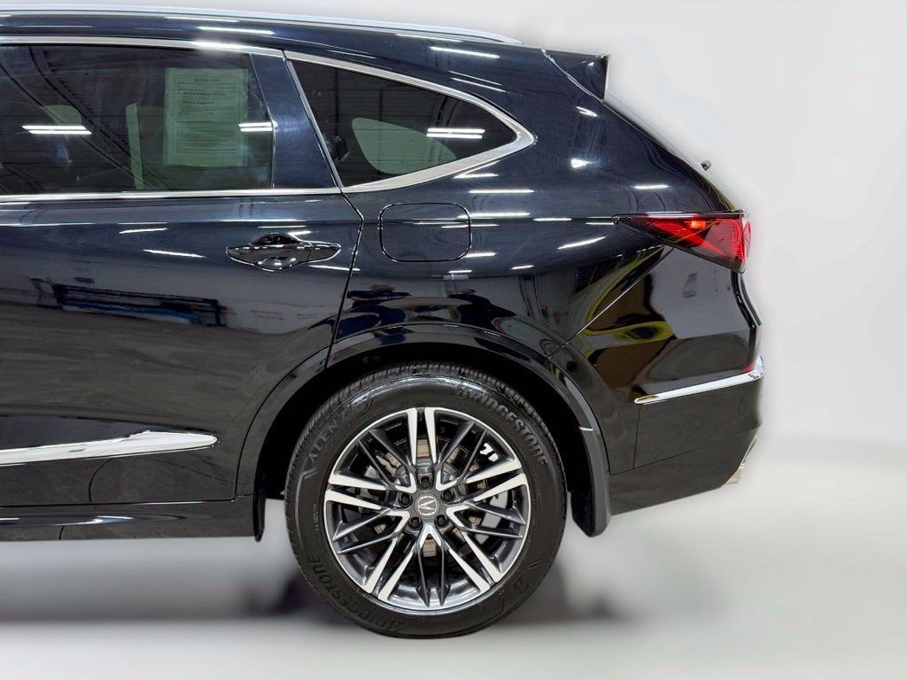 Used 2025 Acura MDX w/ Advance Package AWD/4WD image 15
