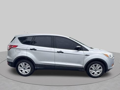 Used 2016 Ford Escape S FWD image 4