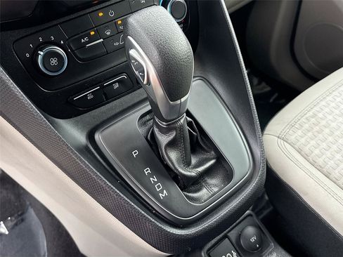 Used 2022 Ford Transit Connect XLT FWD image 17