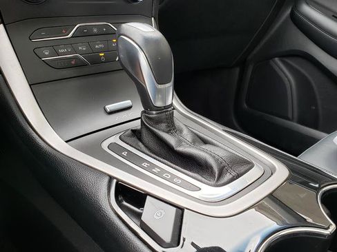 Used 2017 Ford Edge SEL w/ Equipment Group 201A AWD/4WD image 25