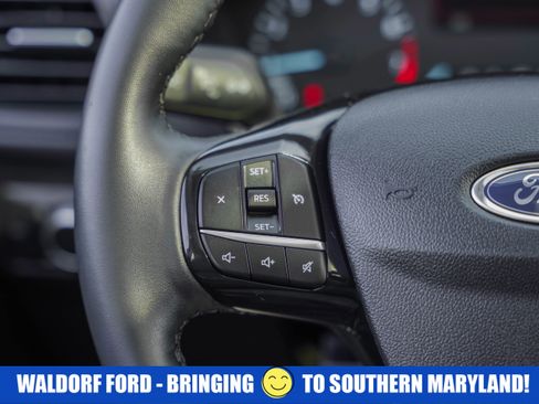 Used 2021 Ford Escape SE w/ SE Sport Appearance Package image 30