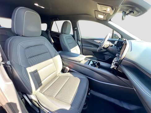 Used 2025 Chevrolet Blazer EV LT FWD image 26