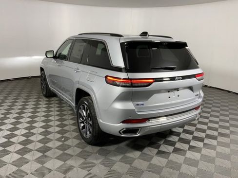 Used 2024 Jeep Grand Cherokee Overland w/ Luxury Tech Group IV image 11