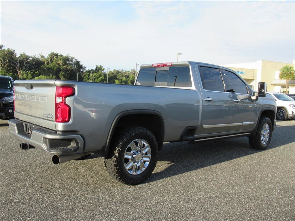 Used 2024 Chevrolet Silverado 2500 High Country w/ Technology Package AWD/4WD image 7