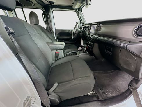 Used 2023 Jeep Wrangler Unlimited AWD/4WD image 31