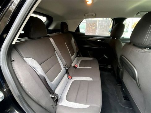 Used 2022 Chevrolet TrailBlazer LT w/ Driver Confidence Package image 20