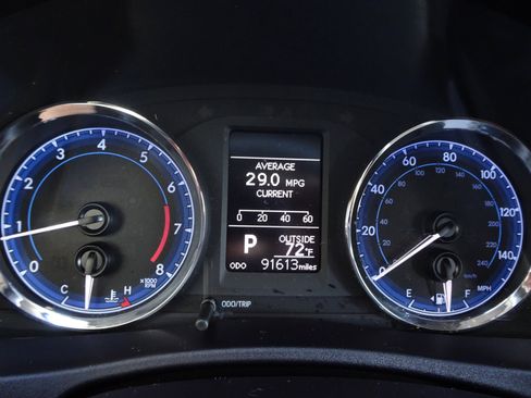 Used 2017 Toyota Corolla SE 50th Anniversary image 22