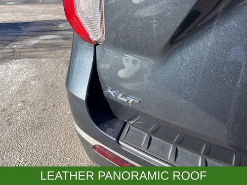 Certified 2022 Ford Explorer XLT w/ Equipment Group 202A AWD/4WD image 5