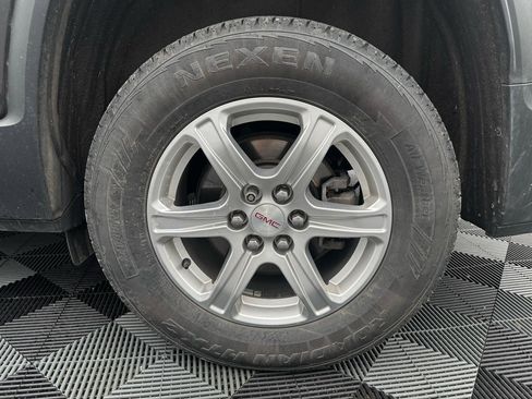 Used 2019 GMC Acadia SLE FWD image 41